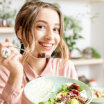 10 Langkah Memulai Kebiasaan Sehat dengan Vitamin untuk Remaja