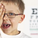 7 Langkah Sederhana untuk Menjaga Kesehatan Mata Anak-Anak