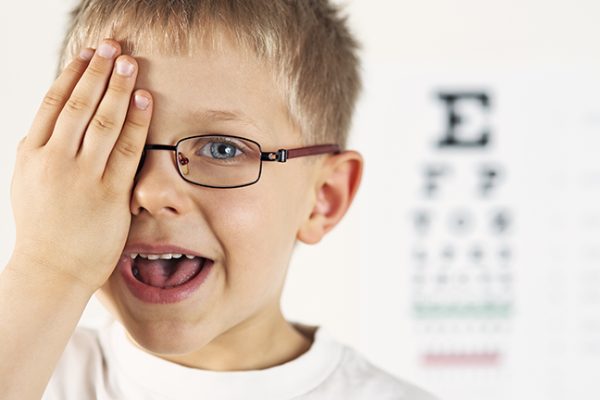 7 Langkah Sederhana untuk Menjaga Kesehatan Mata Anak-Anak