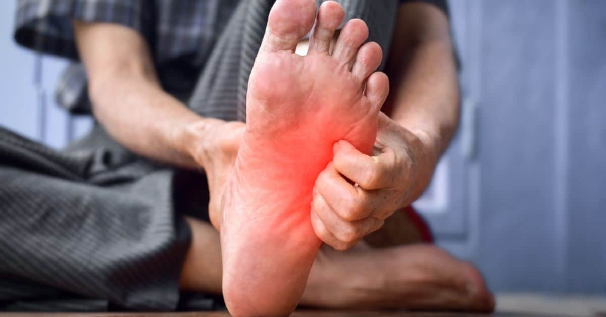 5 Langkah Mengatasi Kesemutan di Kaki yang Mengganggu
