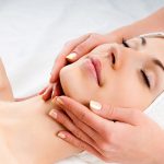 7 Jenis Pijat Wajah untuk Menyehatkan Dagu