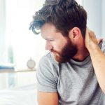 5 Cara Mengatasi Leher Kaku saat Habis Bangun Tidur