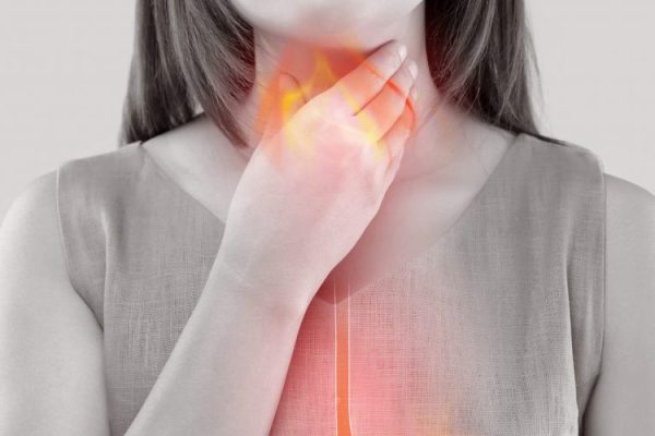 7 Penyebab Tenggorokan Terasa Mengganjal dan Cara Atasinya