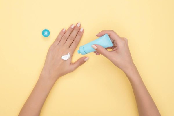 7 Kebiasaan Buruk yang Harus Dihindari demi Tangan Sehat 7 Kebiasaan Buruk yang Harus Dihindari demi Tangan Sehat
